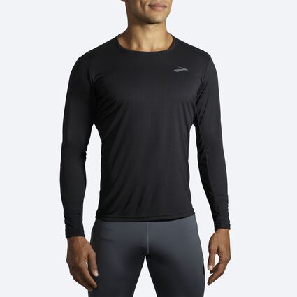 Model (front) view of Brooks Atmosphere Long Sleeve for men