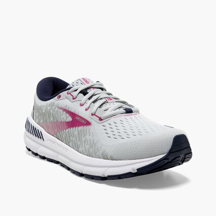 Mudguard and Toe view of Brooks Addiction GTS 15 for women