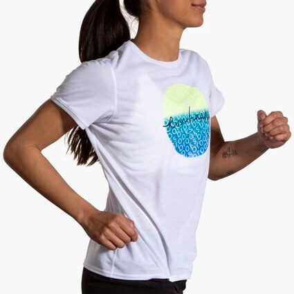 Vue angulaire du mouvement (sur tapis de course) Brooks Distance Short Sleeve 3.0 pour femmes