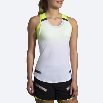 Model (front) view of Brooks Carbonite Tank for women
