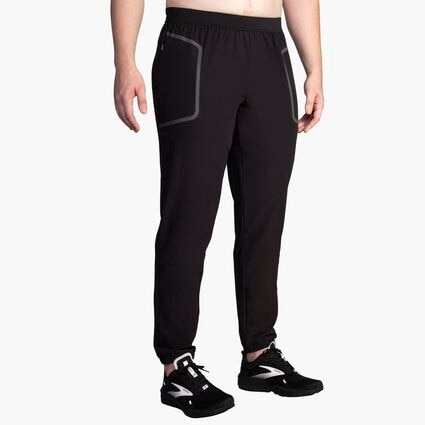 Vue (avant) du modèle de Brooks Run Within Jogger pour hommes