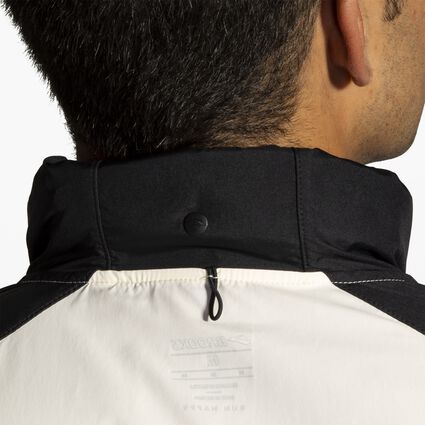 Dettaglio 5 vista di Brooks Run Visible Jacket 2.0 da uomo