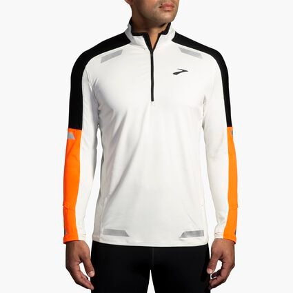 Brooks Run Visible 1/2 Zip 2.0 für Herren – Model-Ansicht (von vorne)