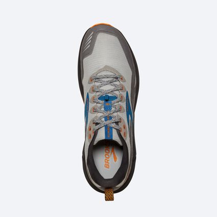 Top-down view of Brooks Cascadia 16 for men