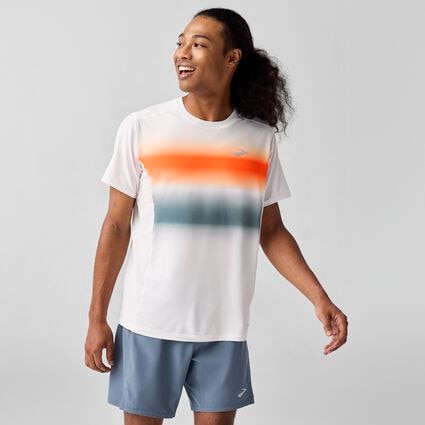 Model (front) view of Brooks Atmosphere Short Sleeve 3.0 for men