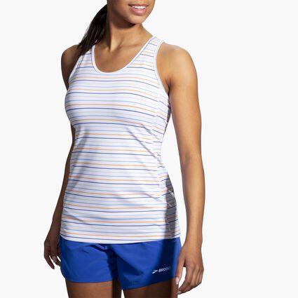 Model angle (relaxed) view of Brooks Pick-Up Tank for women