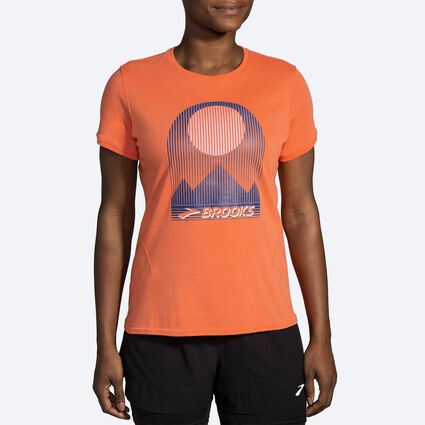 Model (front) view of Brooks Distance Short Sleeve 2.0 for women