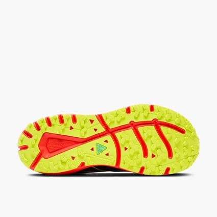 Bottom view of Brooks Divide 5 GTX for men