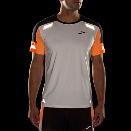 Detail view 1 of Run Visible Short Sleeve 2.0 for men