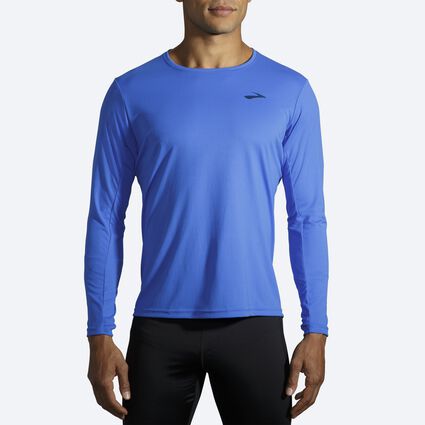 Model (front) view of Brooks Atmosphere Long Sleeve for men