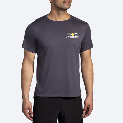 Model (front) view of Brooks Distance Short Sleeve 3.0 for men