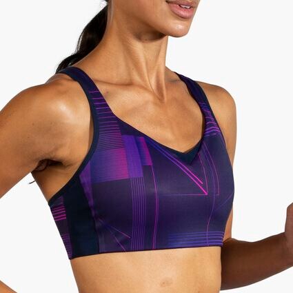 Brooks Convertible Sports Bra für Damen – Ansicht aus einem Winkel bei Bewegung (Laufband)