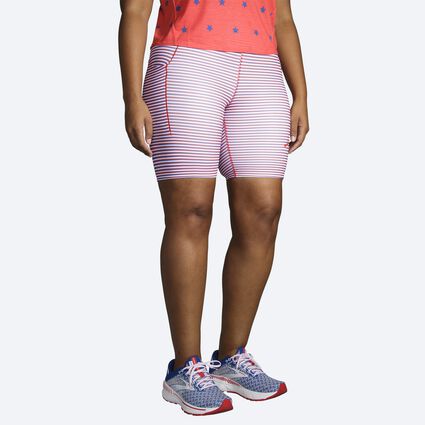 Model angle (relaxed) view of Brooks Method 8" Short Tight for women