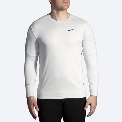 Model (front) view of Brooks Notch Thermal Long Sleeve 2.0 for men