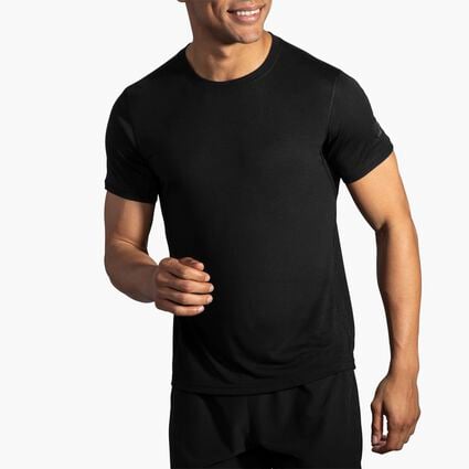 Model angle (relaxed) view of Brooks Distance Short Sleeve for men