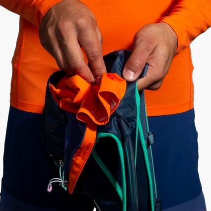 Vue du détail 3 de Brooks High Point Waterproof Jacket pour hommes