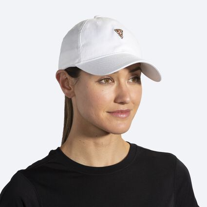 Model (front) view of Brooks Heritage Run Cap for unisex