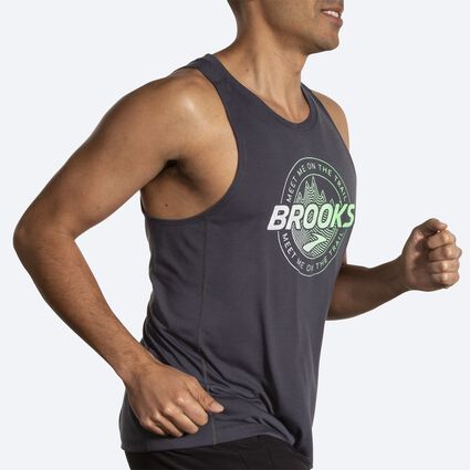 Movement angle (treadmill) view of Brooks Distance Tank 3.0 for men