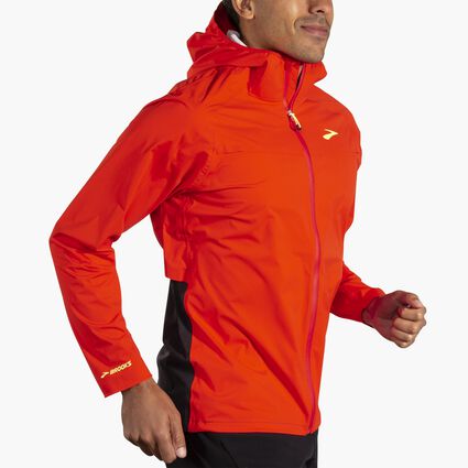 Vista angolo di movimento (tapis roulant) di Brooks High Point Waterproof Jacket da uomo