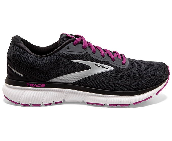 brooks trace running shoes