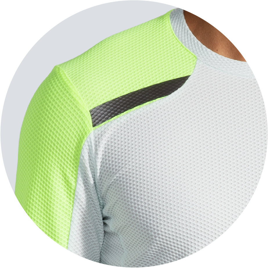 Brooks Women's Carbonite Long Sleeve Running Shirt 25 Brooks Women's Carbonite Long Sleeve Running Shirt -Favorite Wear F21 Brcom FeatCO Image1 M CarboniteLongSleeve XL