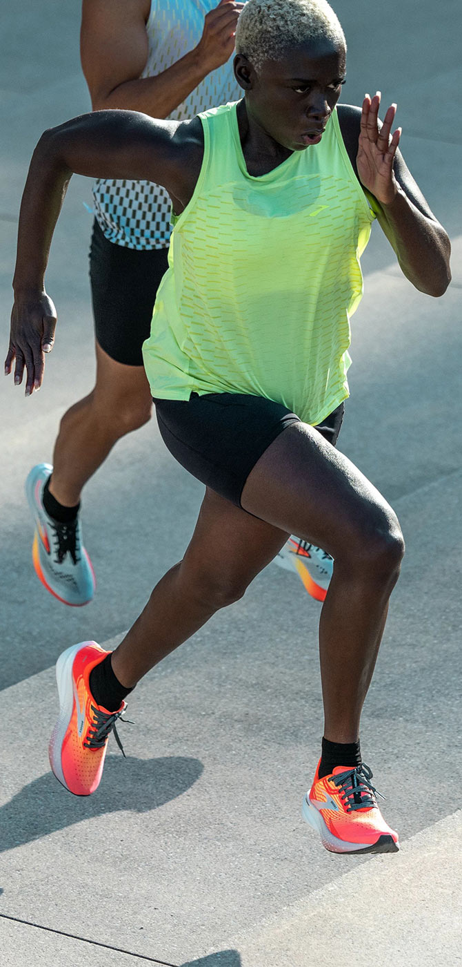 Brooks athlete wearing the Hyperion Max speed running shoes