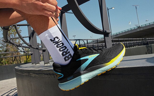 Difference between brooks ghost and launch hot sale