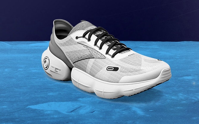 Aurora-BL Shoe from a side profile