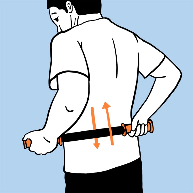 Illustration de rouler le bas du dos à l’aide d’un rouleau en mousse. 