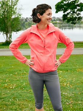  Amber with her hands on her hips