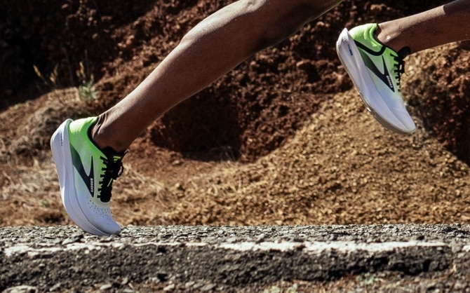 Quelqu’un fait un sprint dans une Hyperion Elite 2