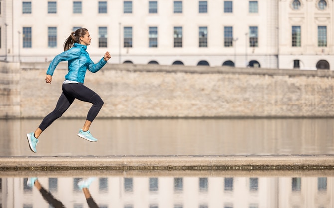 A women running to beat her average best time