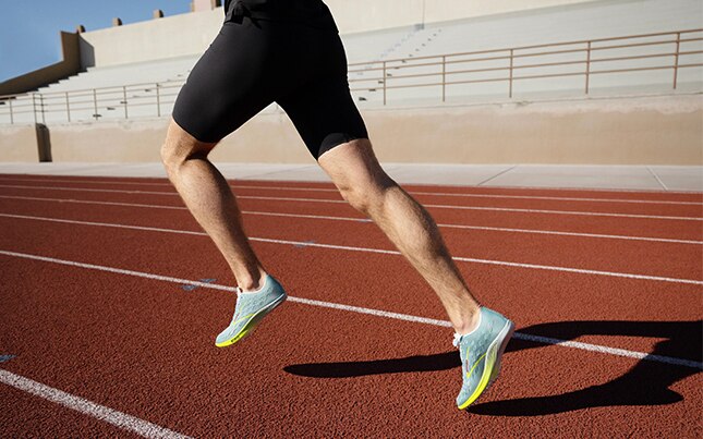 Magasiner les chaussures de course sur piste à crampons
