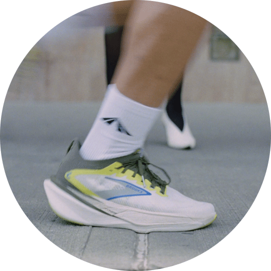 Vue latérale de la PYNRS x Hyperion Max 3