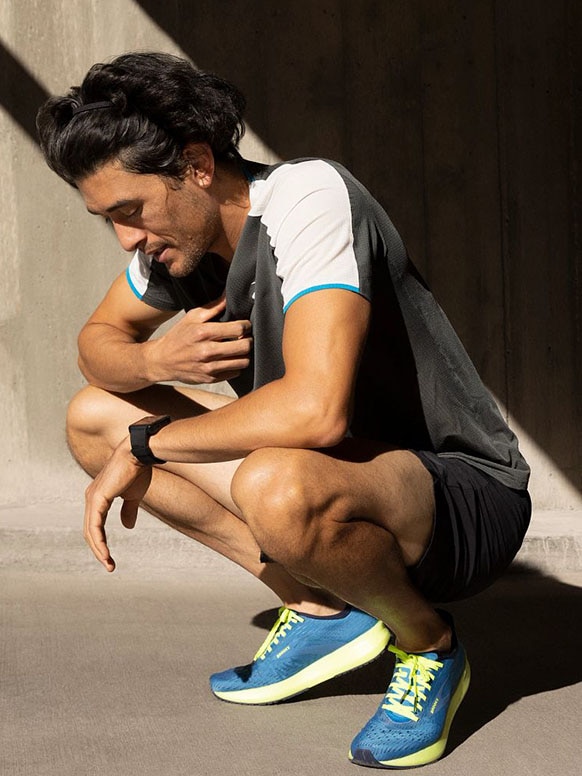 Men's Atmosphere Short Sleeve Foreground