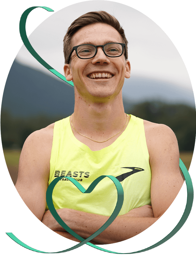 David souriant à la caméra