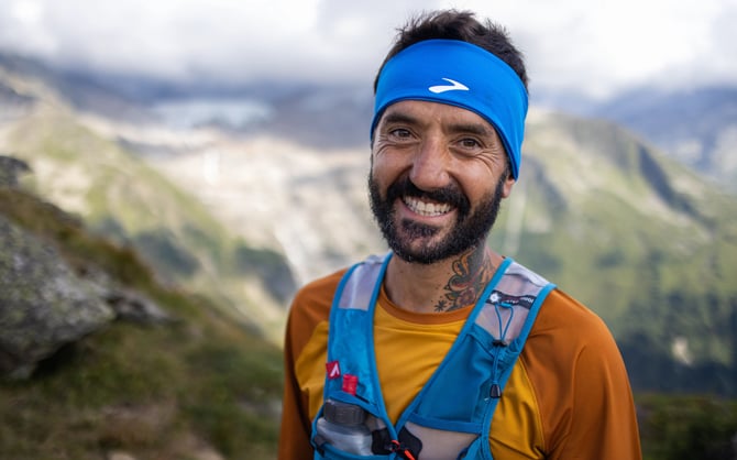 Jordi Gamito on trail track