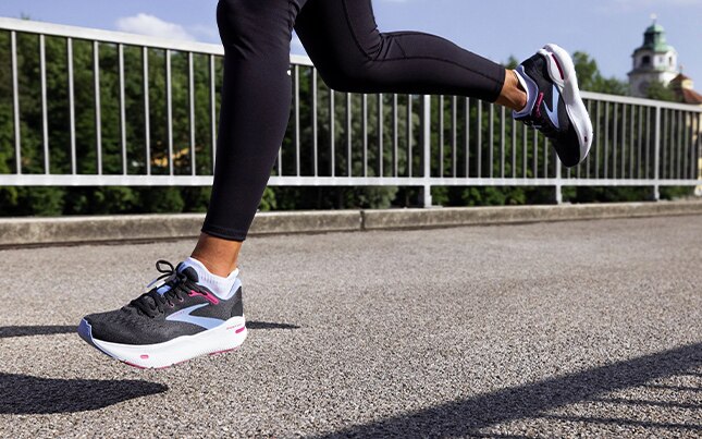 Bewusst laufen: Ein Leitfaden zur Auswahl der besten Schuhe für knieschonendes Laufen