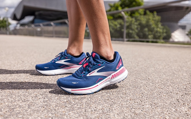Women's Adrenaline GTS 23