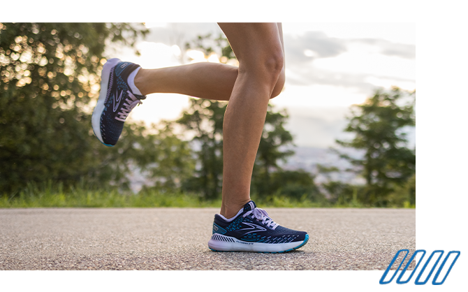 Runner mid stride in the Glycerin GTS 20