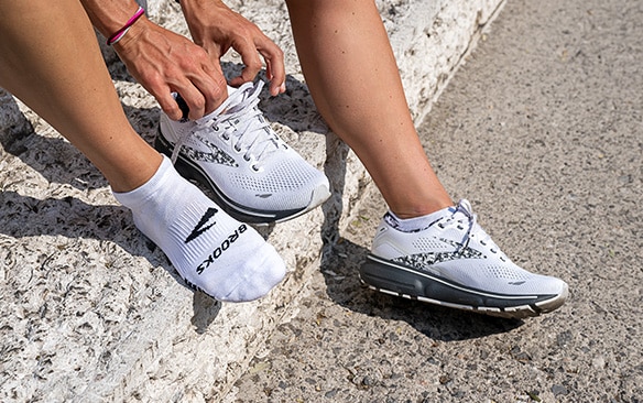 Running shoes like brooks ghost clearance