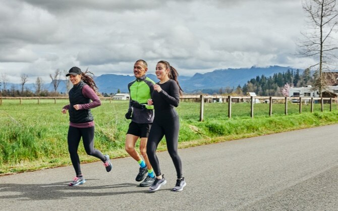 Francisco en course à l’extérieur