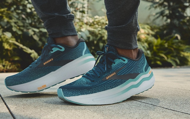 Beste schoenen voor enkelsteun: De Ghost Max 2