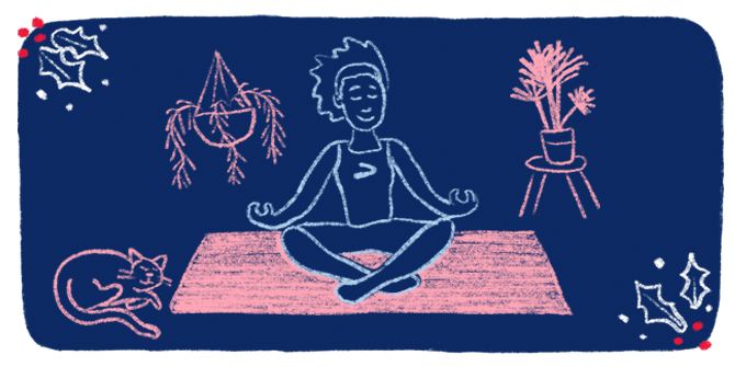 Un coureur portant un haut avec un logo Brooks est assis au milieu d’une pièce dans une posture de yoga entouré de plantes et d’un chat endormi.