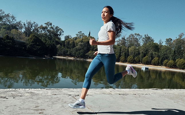 Runner in the Ghost 16