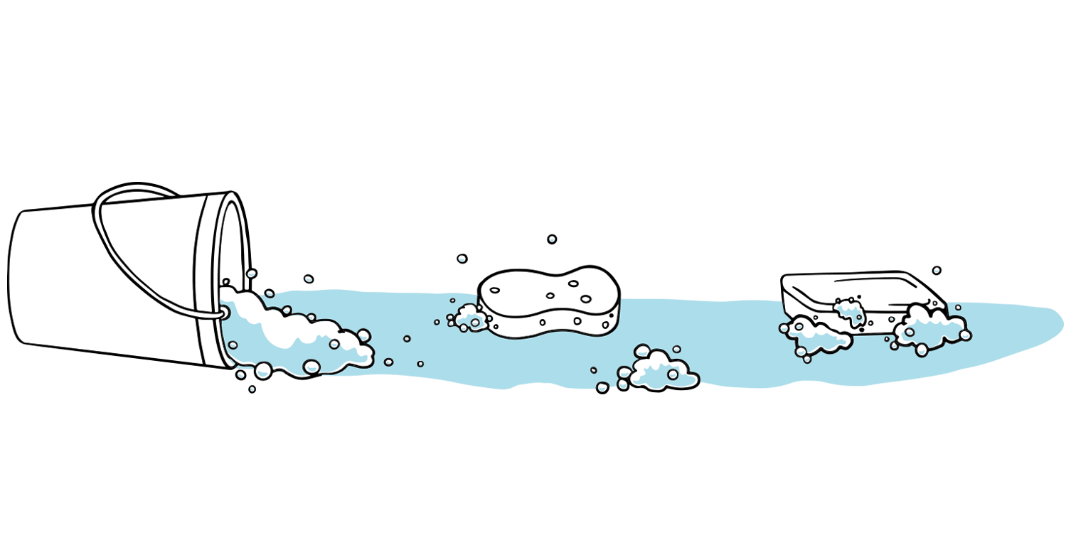 Afbeelding van een emmer, spons en stuk zeep verspreid over de vloer in schoon water. 