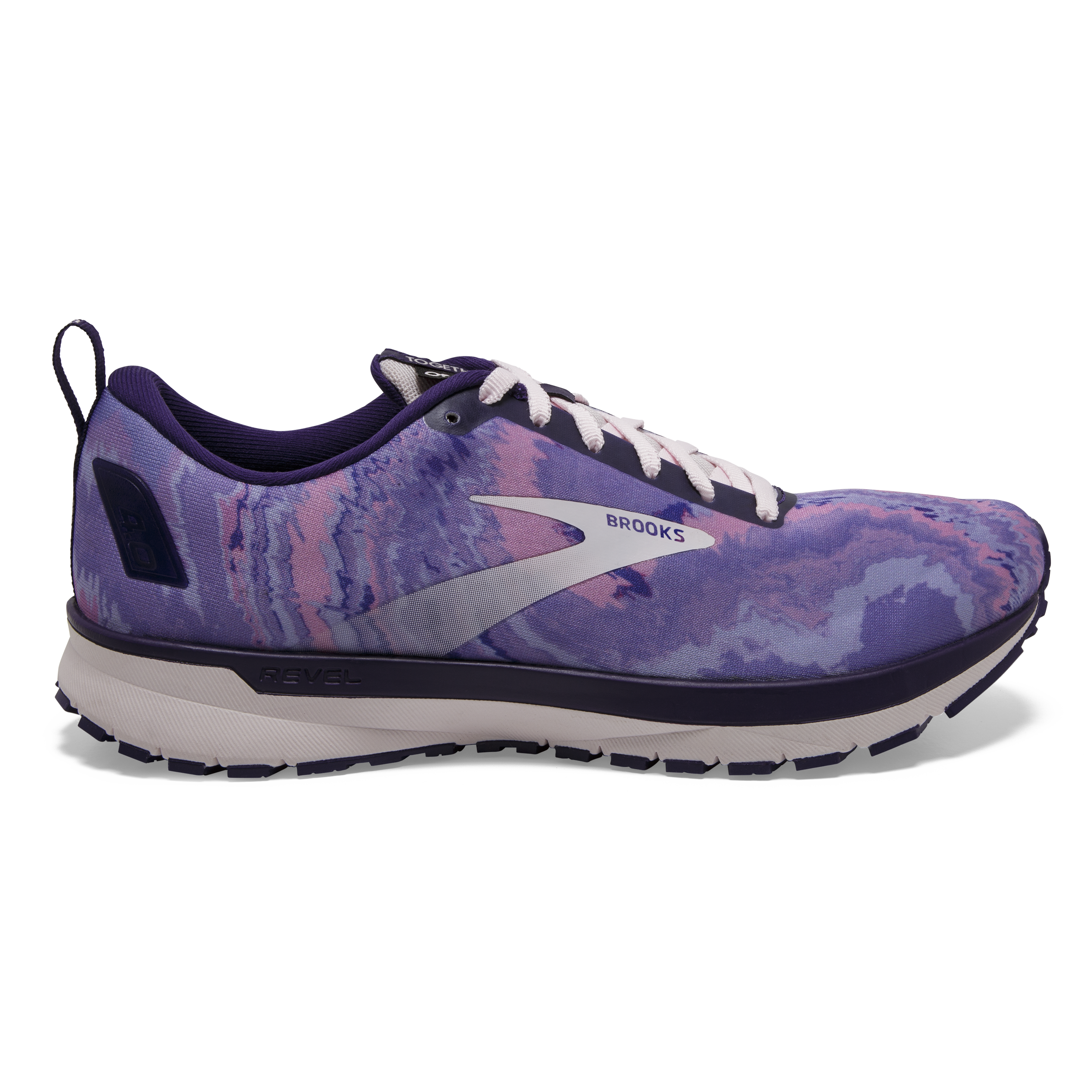 brooks revel women's