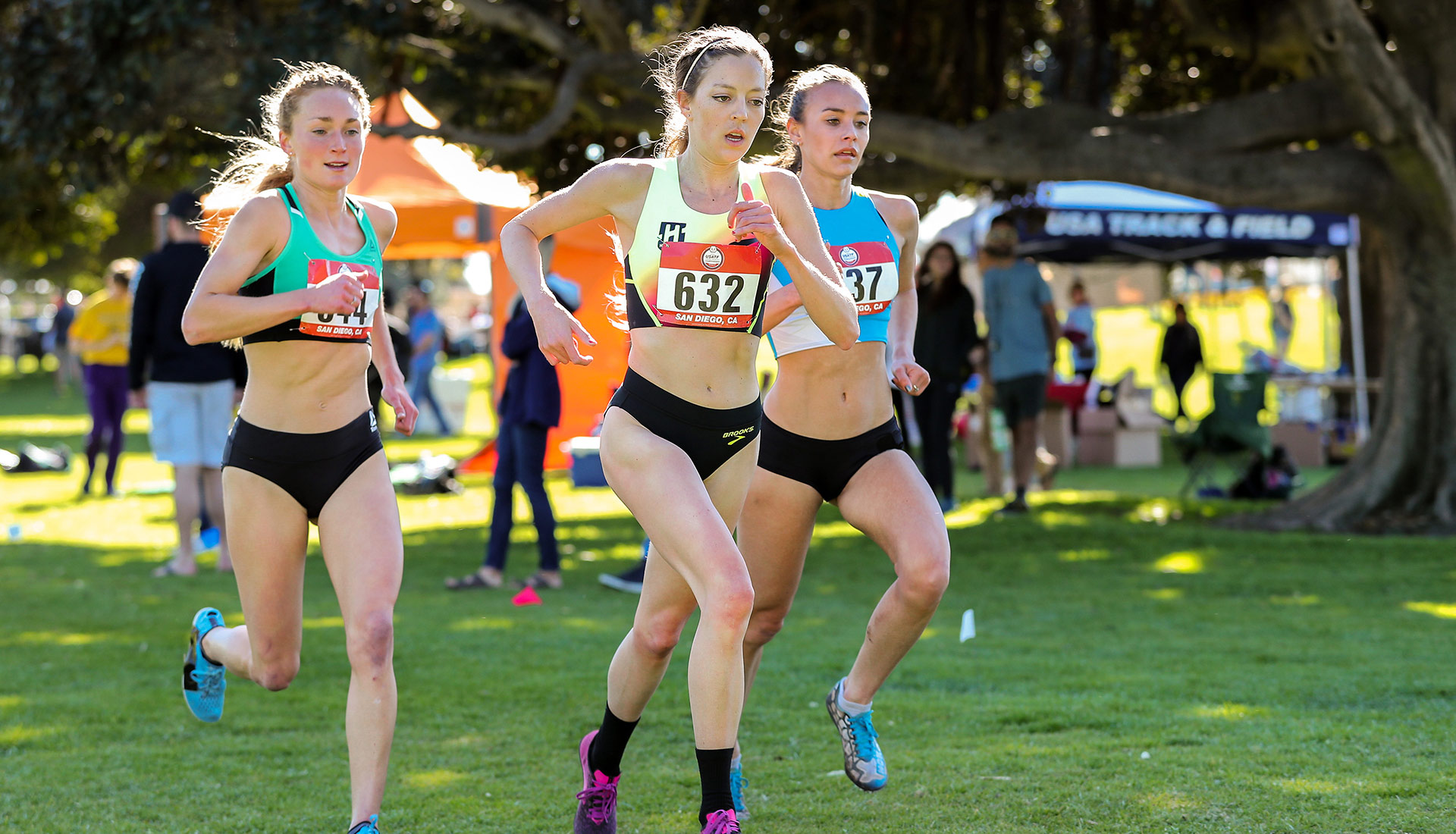 Brooks pro runner Natosha Rogers races at the USATF Club Cross-Country Championships.