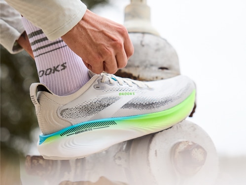 Medium shot of a man wearing the Adrenaline GTS 24