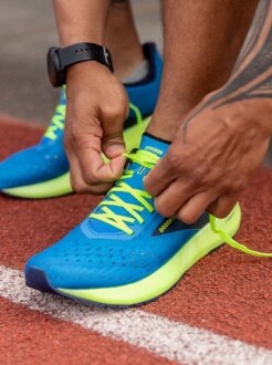 Sports direct brooks runners Clearance